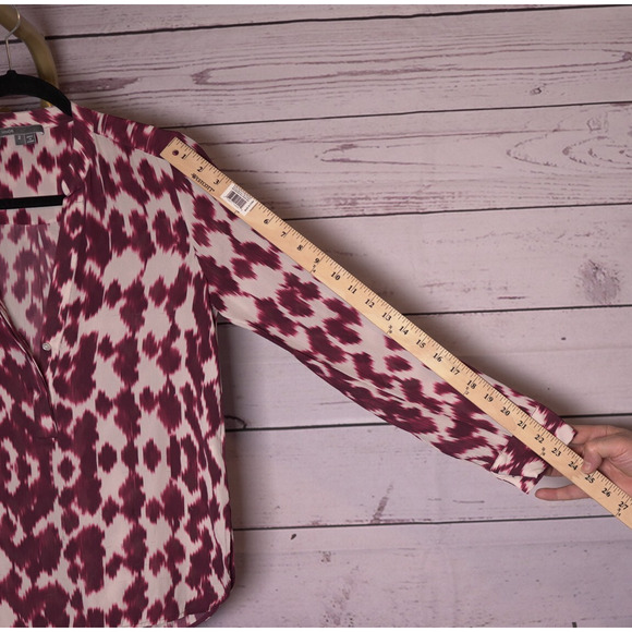 Vince Silk Blouse Burgundy Cream Abstract Print Split Neck Long Sleeve Size 2 - Picture 7 of 12